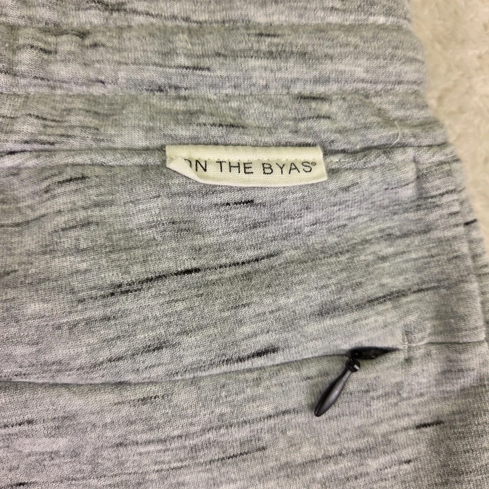 On The Byas Mens Small Grey Space Dye Knit Joggers Zipper Pockets Tapered Pants